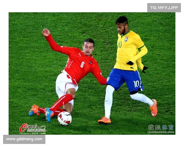 大卫路易斯踢球位置的五大关键要素全面解析与深度剖析