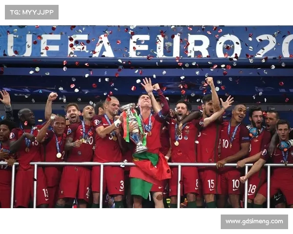 希季尔与C罗对决在欧洲杯舞台上的激烈碰撞与精彩瞬间